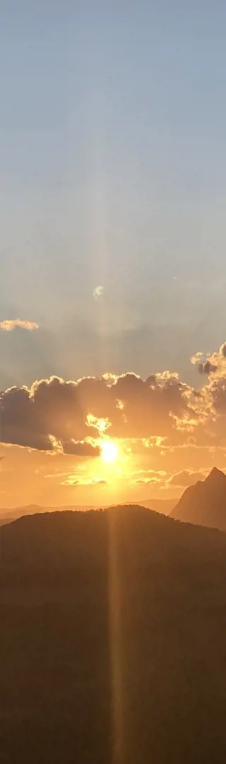 Magische Momente in den Glass House Mountains